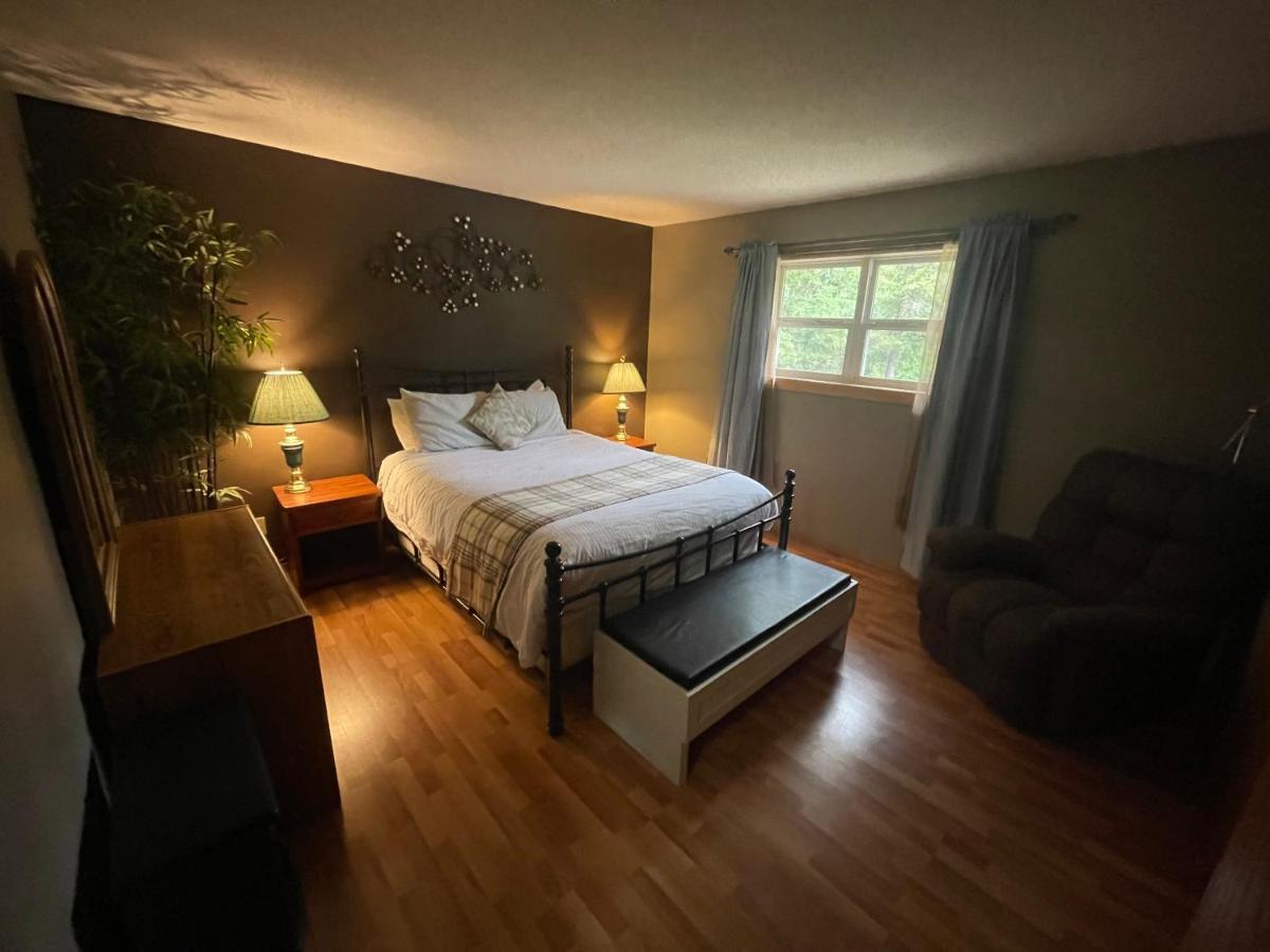 Blaeberry Valley Vacation Rentals ゴールデン エクステリア 写真