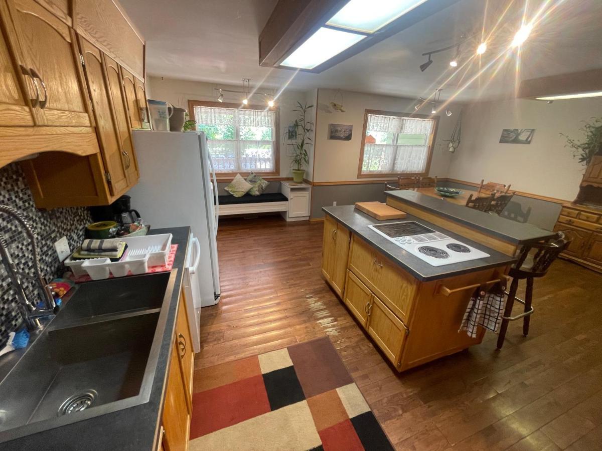 Blaeberry Valley Vacation Rentals ゴールデン エクステリア 写真