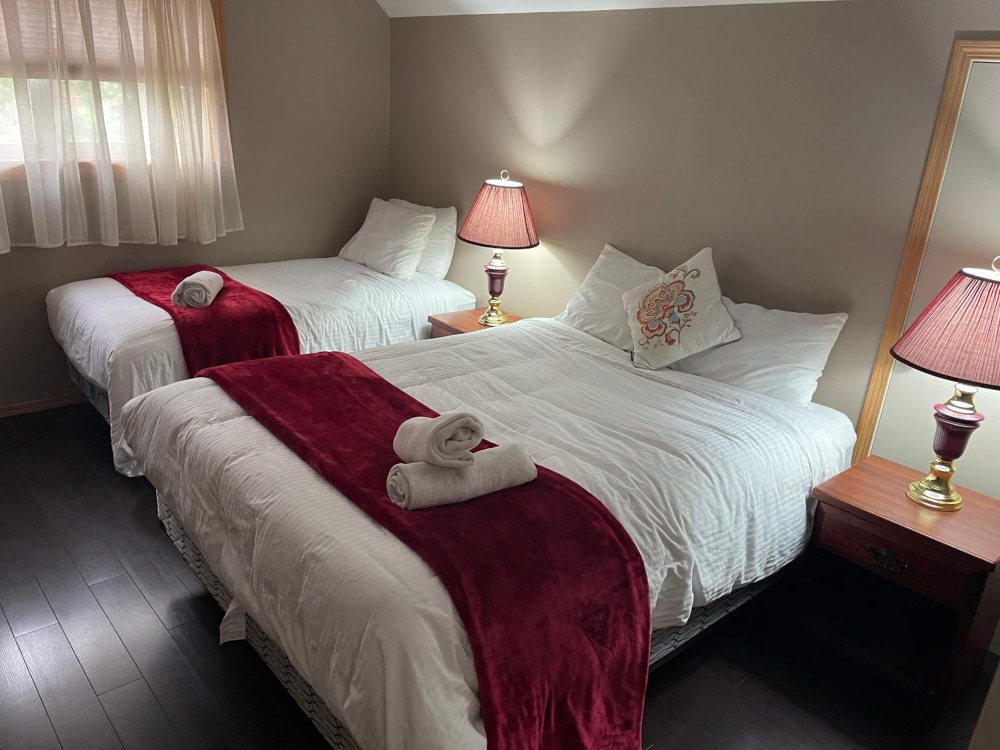 Blaeberry Valley Vacation Rentals ゴールデン エクステリア 写真